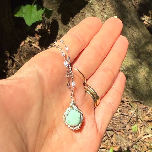 Adorable chrysoprase necklace - Picture 3 of 4